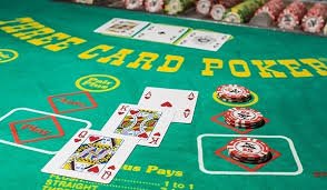 Antarmuka Casino Hold'em di aplikasi mobile hercules138 dengan dealer langsung